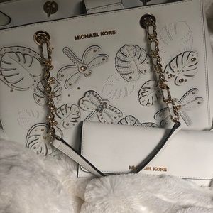 Michael Kors handbag/matching wallet